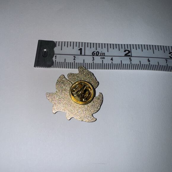 White Fox Pin Brooch - Picture 2 of 2